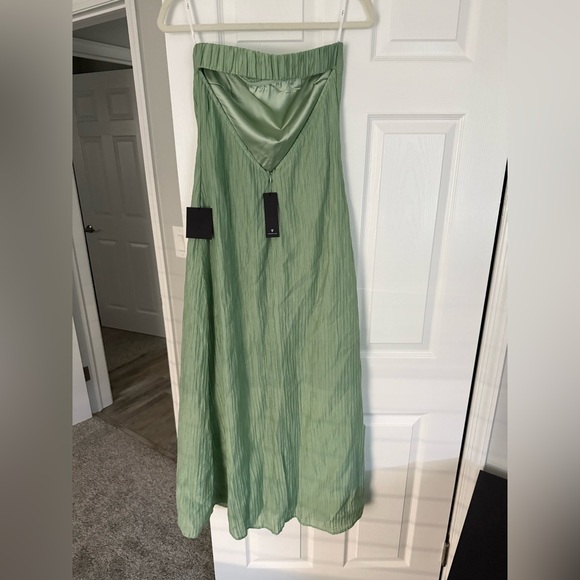 Lulu's Strapless Lime Green Maxi Dress - Picture 4 of 5